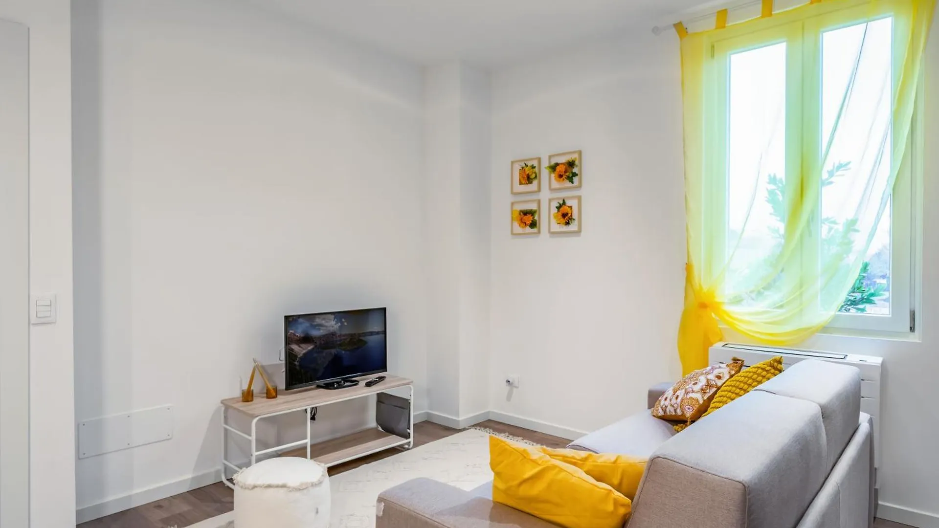 Cascina Conicchio - Metro Station - By Host4U Apartment Brescia