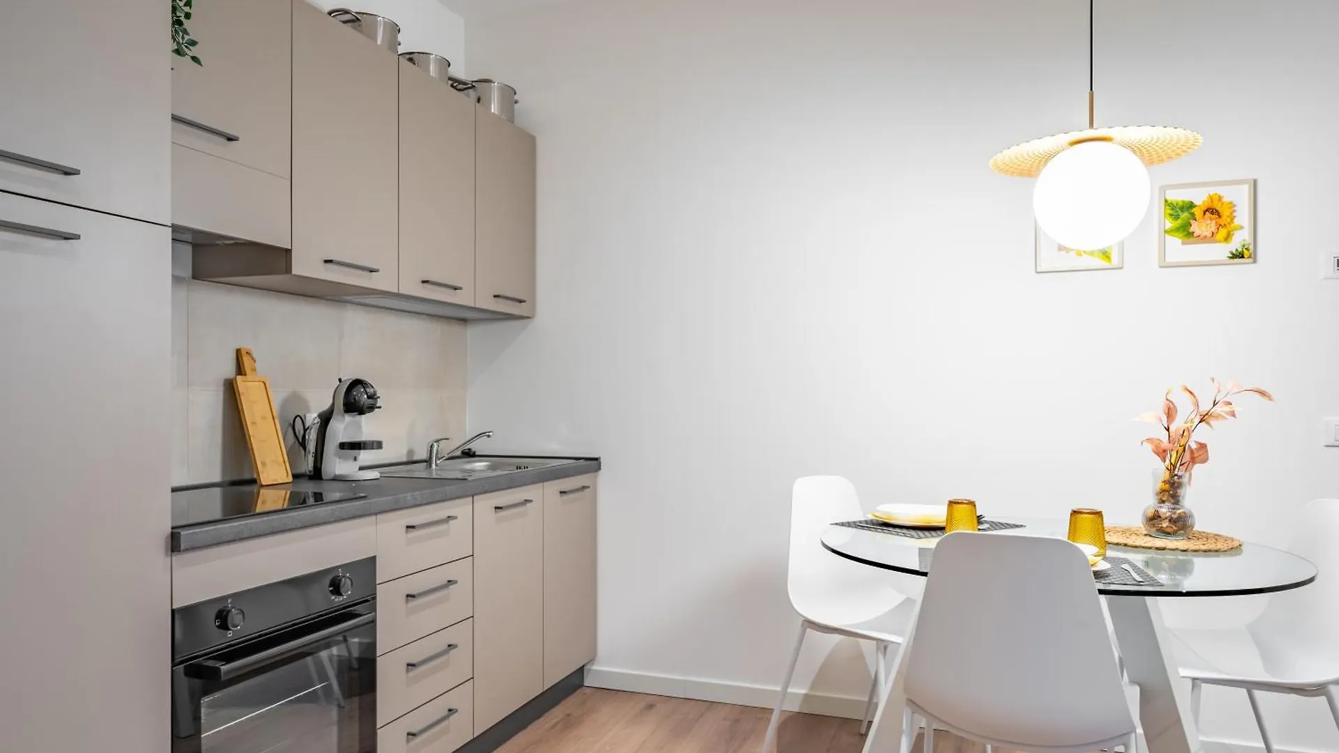 Cascina Conicchio - Metro Station - By Host4U Apartment Brescia Italy