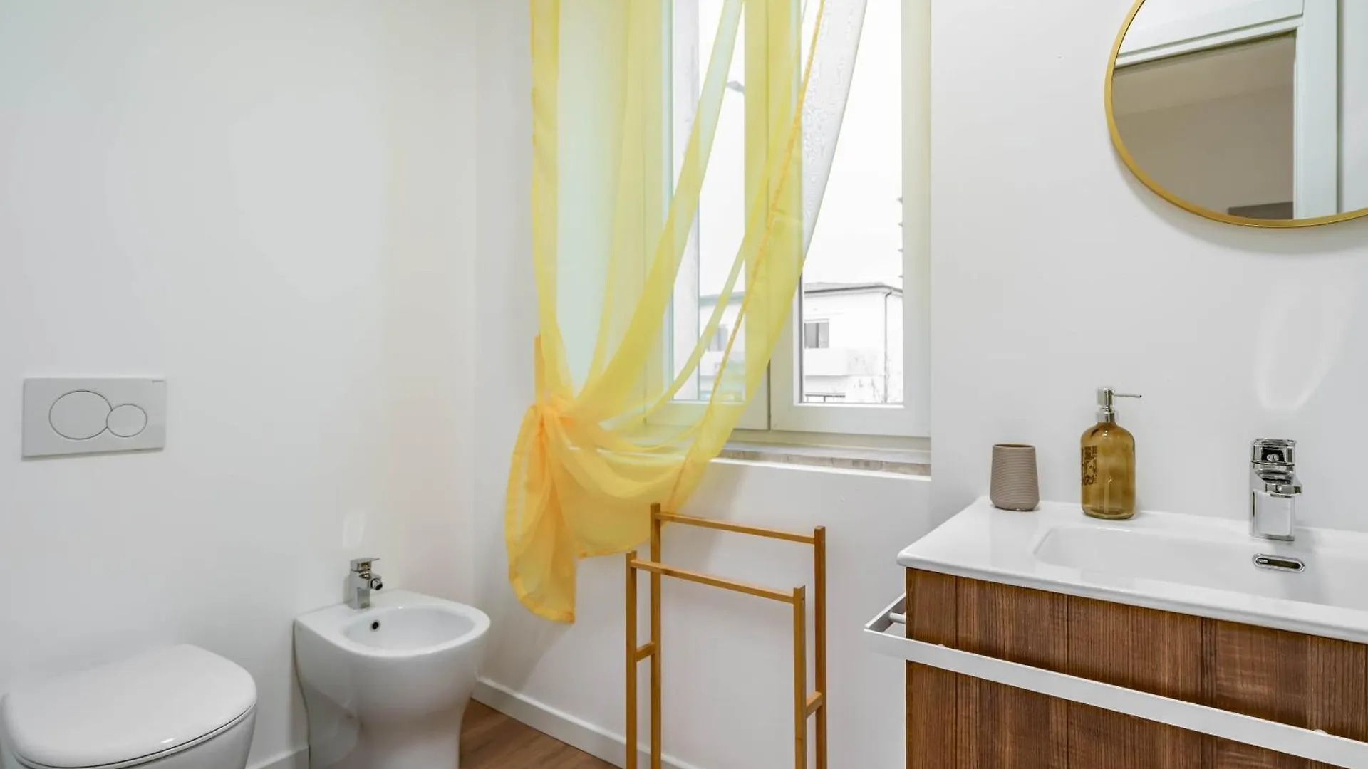 Cascina Conicchio - Metro Station - By Host4U Apartment Brescia Italy
