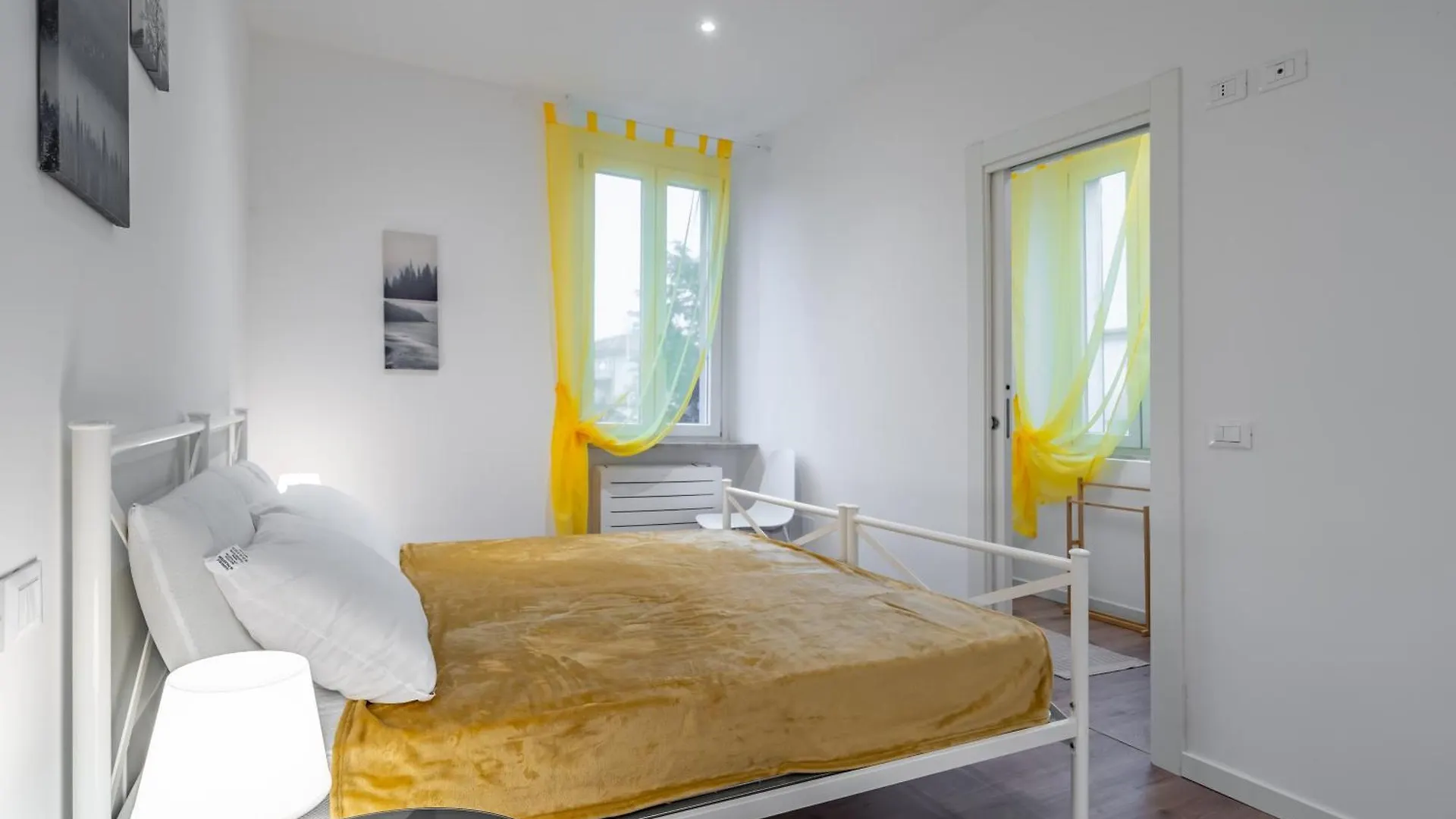 Cascina Conicchio - Metro Station - By Host4U Apartment Brescia 0*,