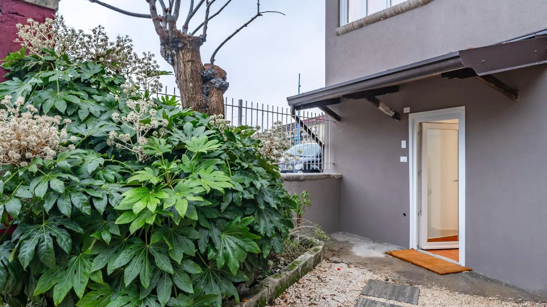 Cascina Conicchio - Metro Station - By Host4U Apartment Brescia 0*,