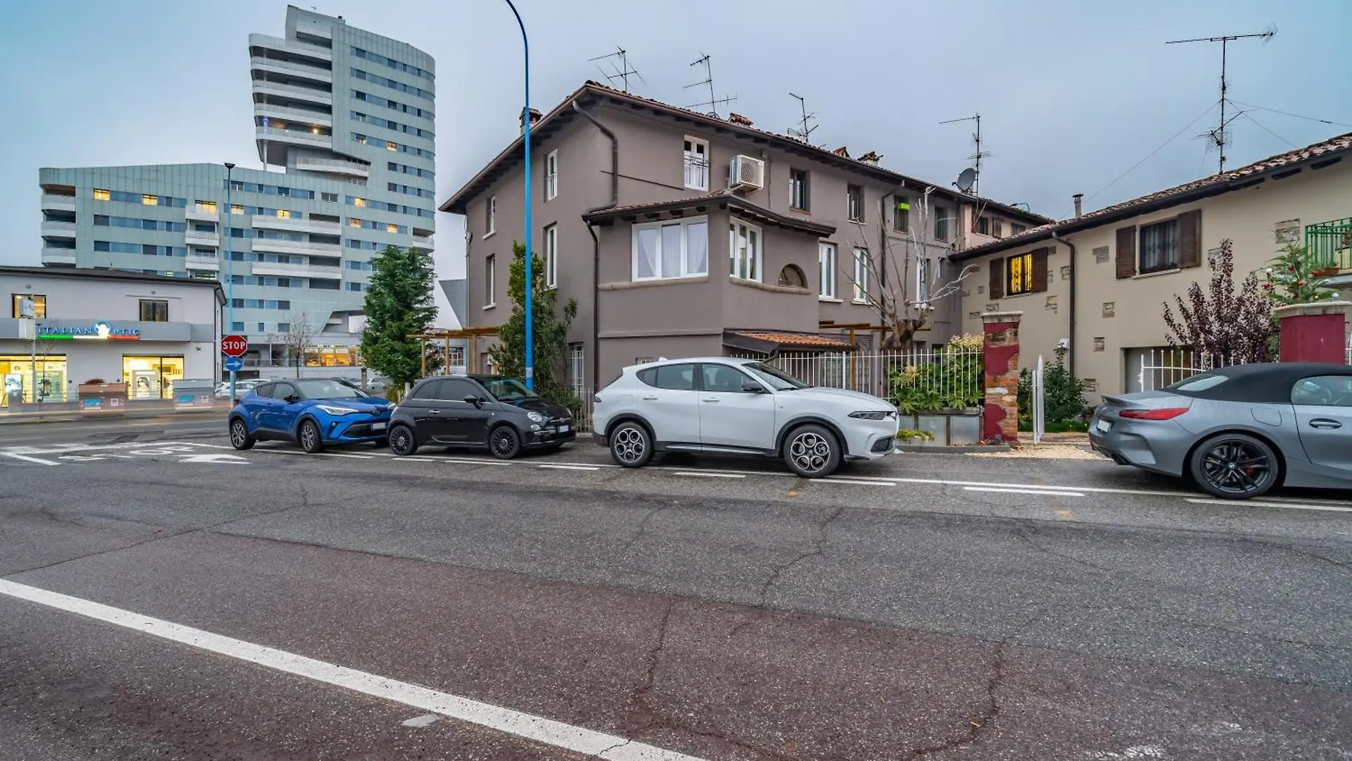 Cascina Conicchio - Metro Station - By Host4U Apartment Brescia