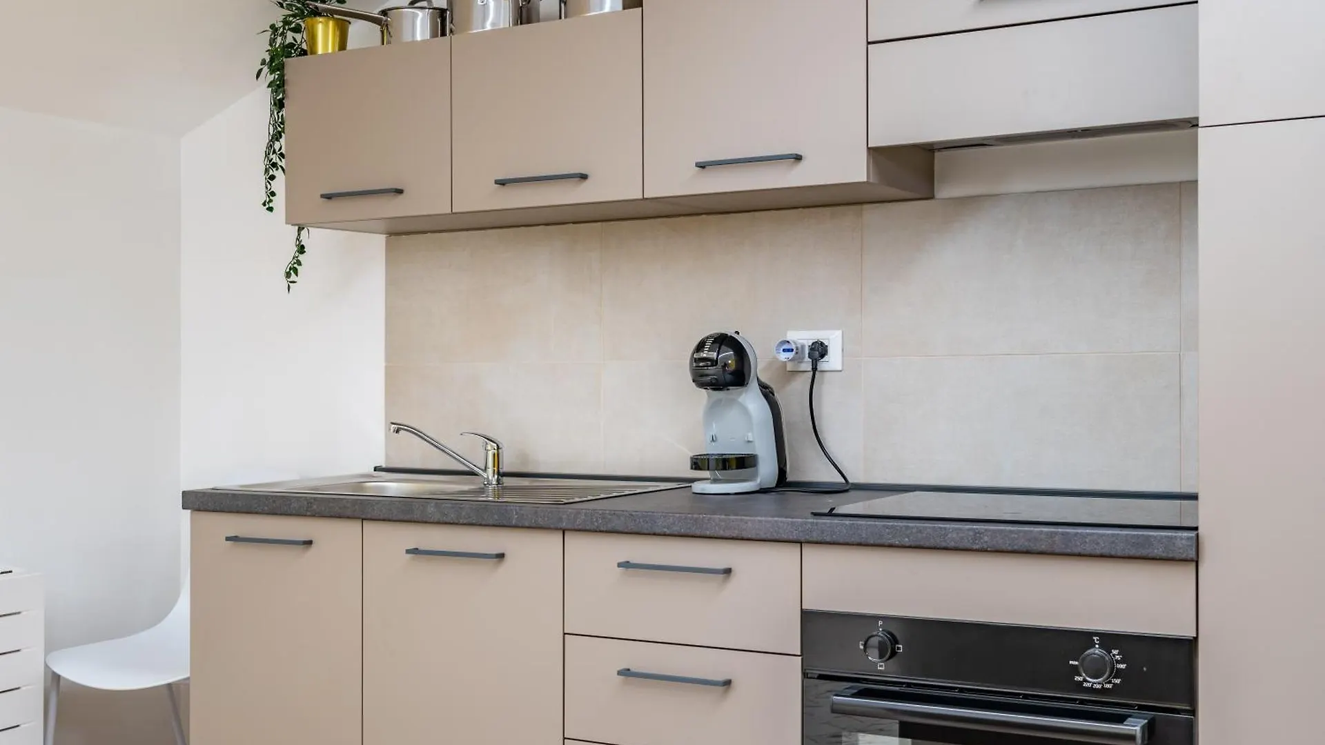 Cascina Conicchio - Metro Station - By Host4U Apartment Brescia 0*,  Italy