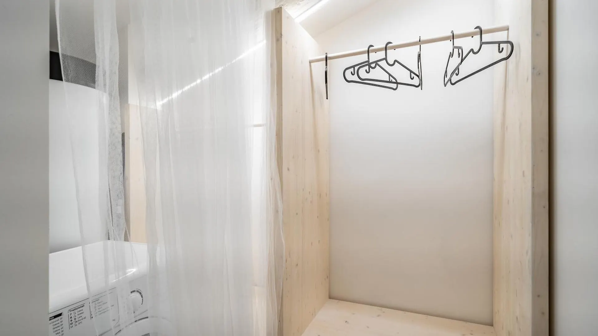 Cascina Conicchio - Metro Station - By Host4U Apartment Brescia 0*,  Italy