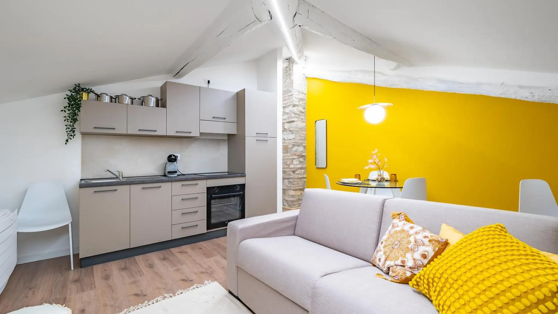 Cascina Conicchio - Metro Station - By Host4U Apartment Brescia 0*,