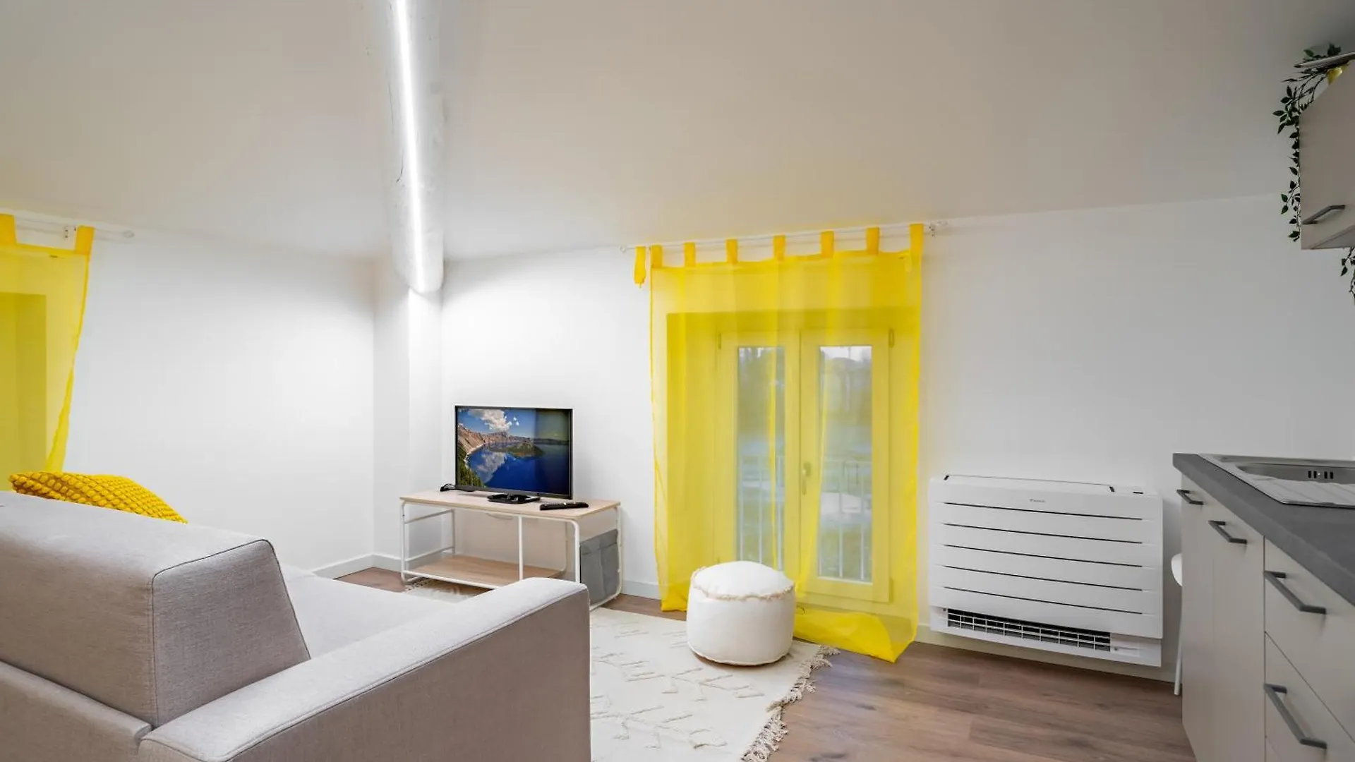 Cascina Conicchio - Metro Station - By Host4U Apartment Brescia